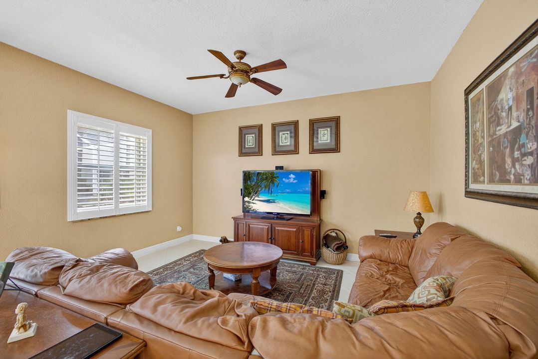 For Sale: $789,900 (4 beds, 3 baths, 2641 Square Feet)