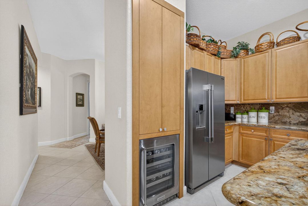 For Sale: $789,900 (4 beds, 3 baths, 2641 Square Feet)