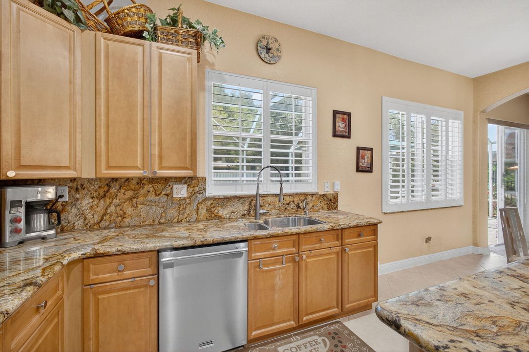 For Sale: $789,900 (4 beds, 3 baths, 2641 Square Feet)