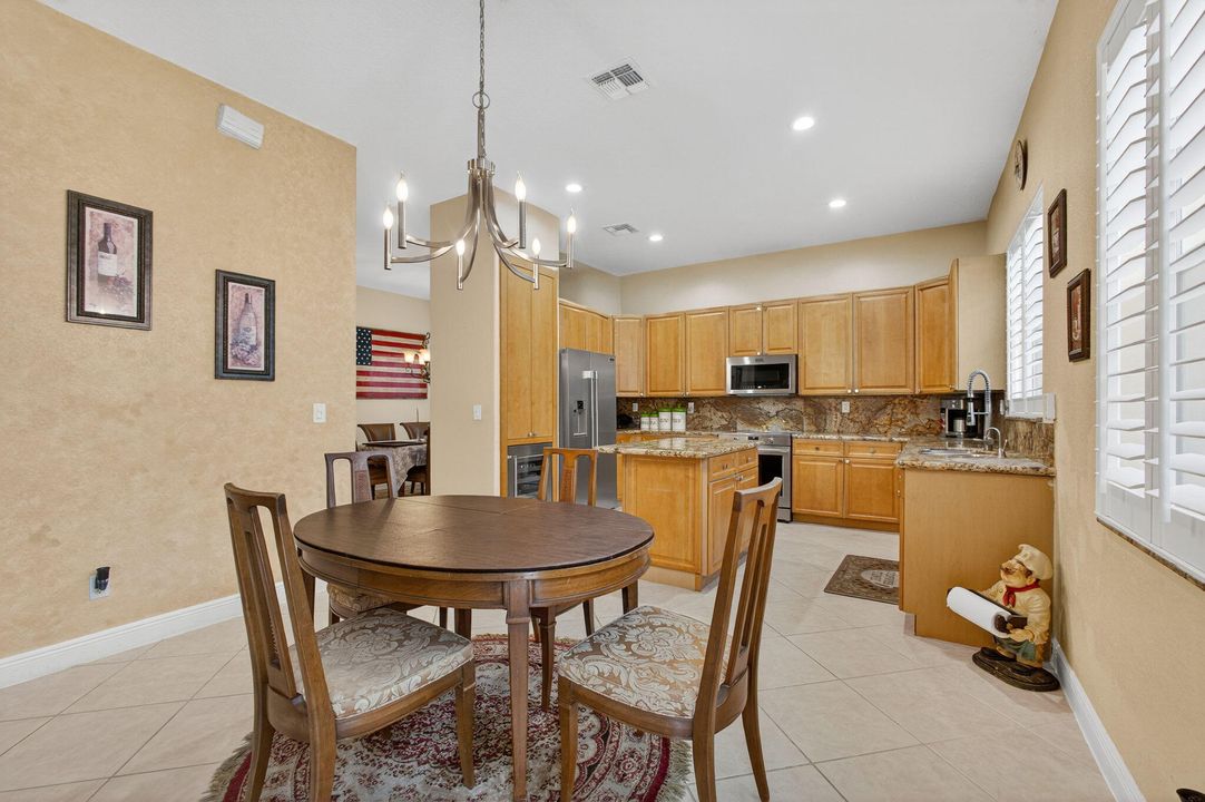 For Sale: $789,900 (4 beds, 3 baths, 2641 Square Feet)