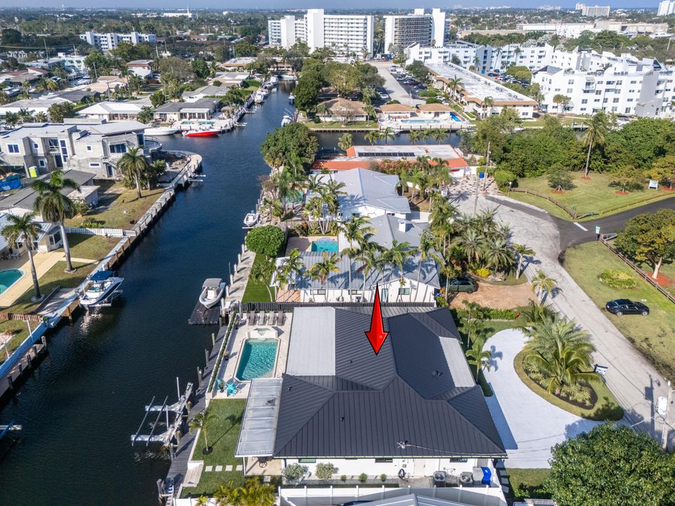 For Sale: $2,395,000 (4 beds, 3 baths, 2850 Square Feet)