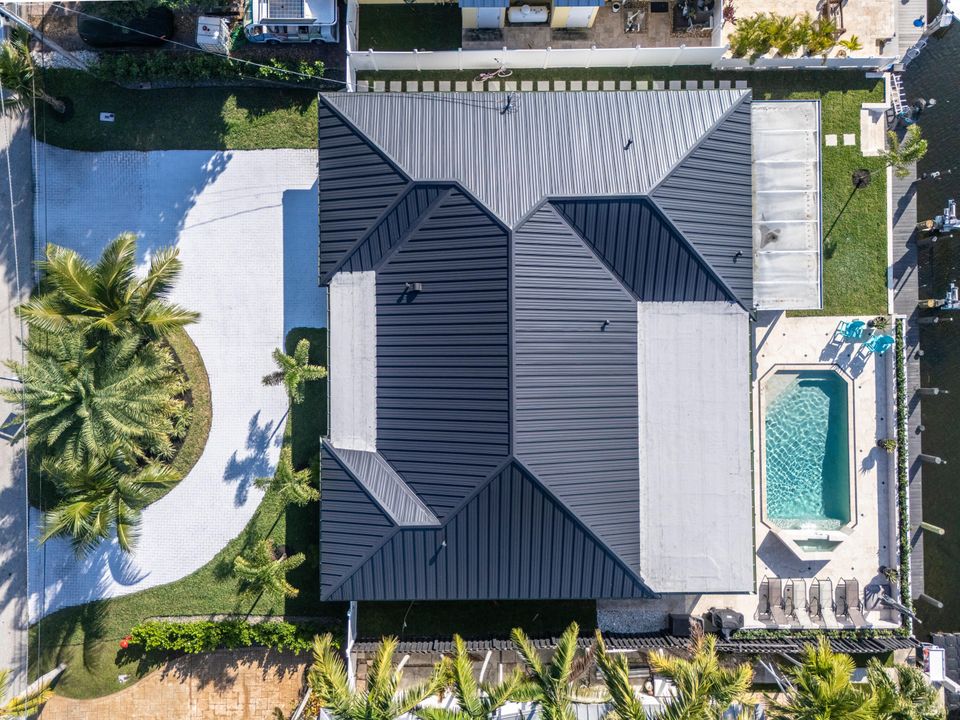 For Sale: $2,395,000 (4 beds, 3 baths, 2850 Square Feet)