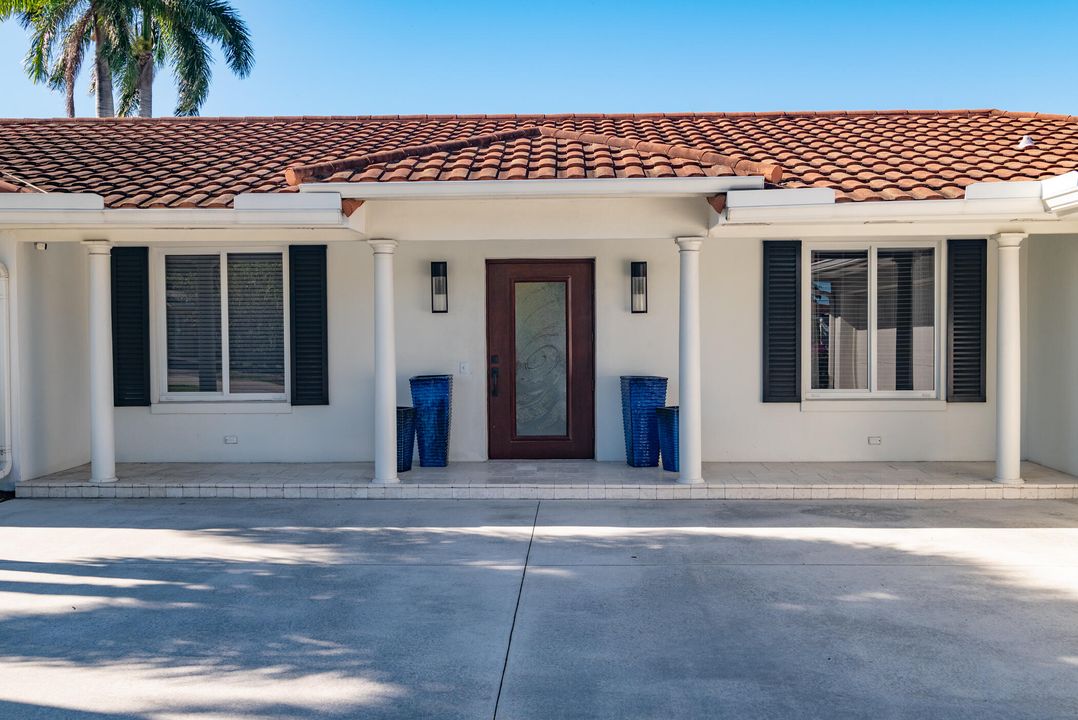 En Venta: $1,650,000 (3 camas, 2 baños, 2439 Pies cuadrados)