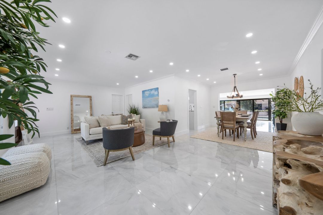 For Sale: $2,395,000 (4 beds, 3 baths, 2850 Square Feet)