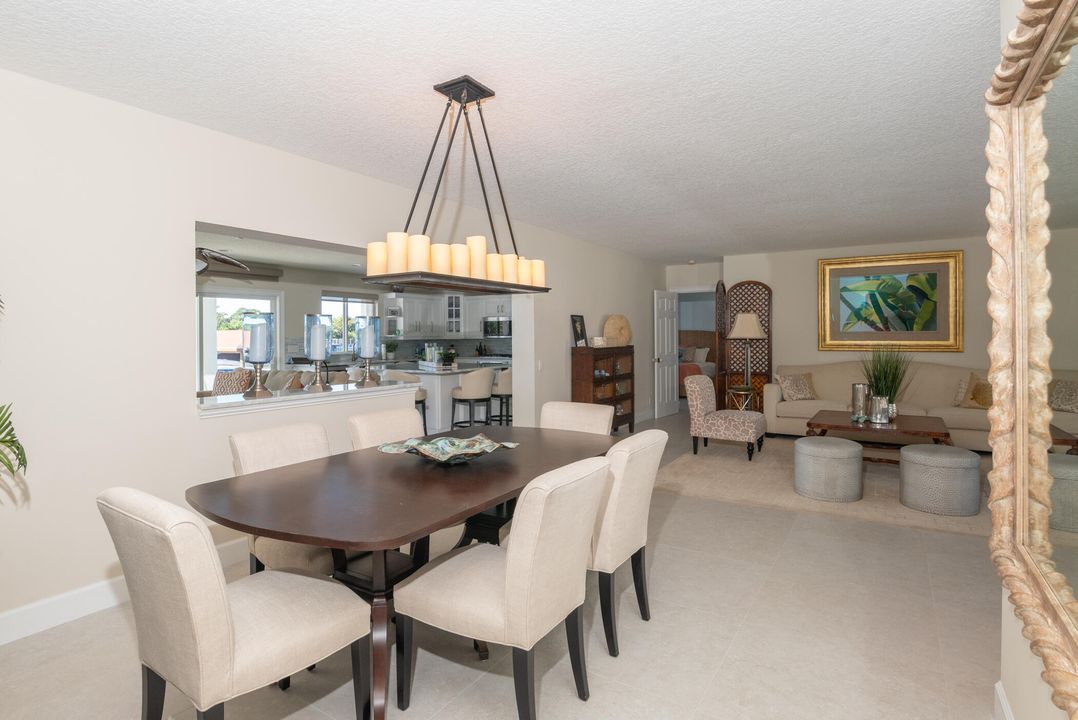 En Venta: $1,650,000 (3 camas, 2 baños, 2439 Pies cuadrados)