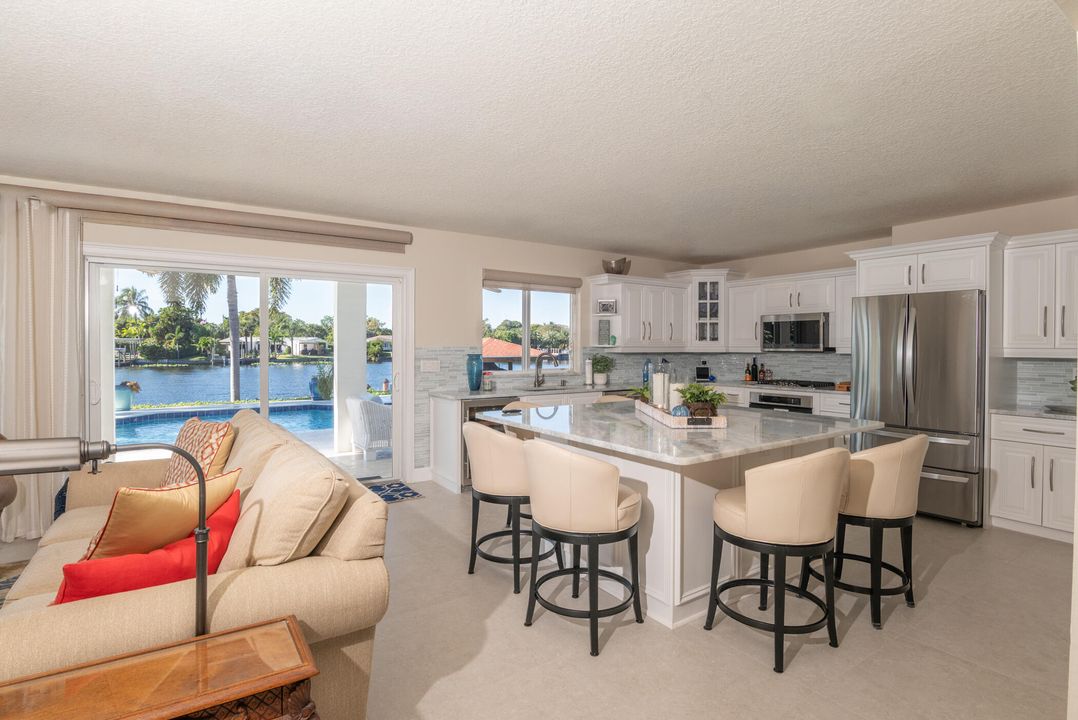 En Venta: $1,650,000 (3 camas, 2 baños, 2439 Pies cuadrados)