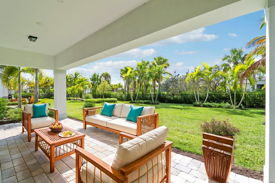 待售: $980,000 (5 贝兹, 4 浴室, 2910 平方英尺)