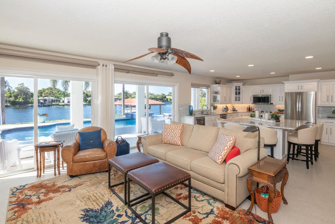 En Venta: $1,650,000 (3 camas, 2 baños, 2439 Pies cuadrados)