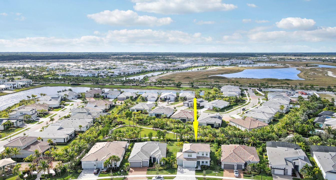 待售: $980,000 (5 贝兹, 4 浴室, 2910 平方英尺)