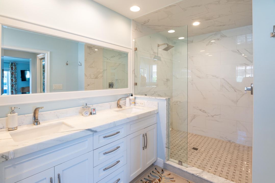 En Venta: $1,650,000 (3 camas, 2 baños, 2439 Pies cuadrados)