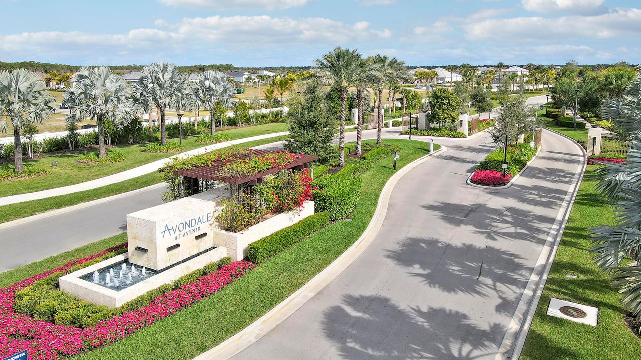 待售: $980,000 (5 贝兹, 4 浴室, 2910 平方英尺)