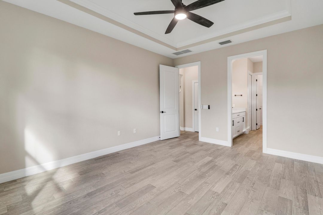 待售: $980,000 (5 贝兹, 4 浴室, 2910 平方英尺)