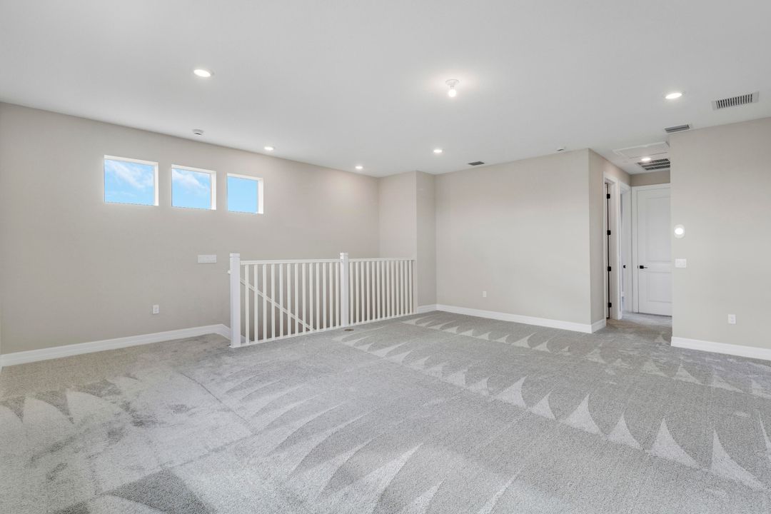 待售: $980,000 (5 贝兹, 4 浴室, 2910 平方英尺)