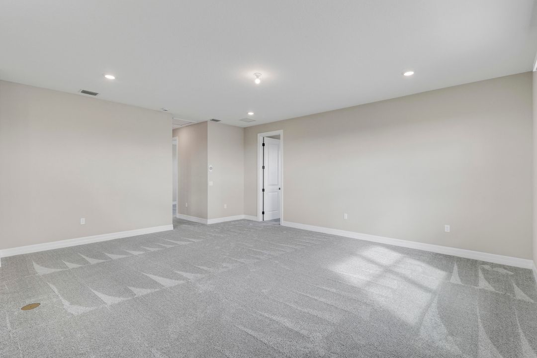 待售: $980,000 (5 贝兹, 4 浴室, 2910 平方英尺)