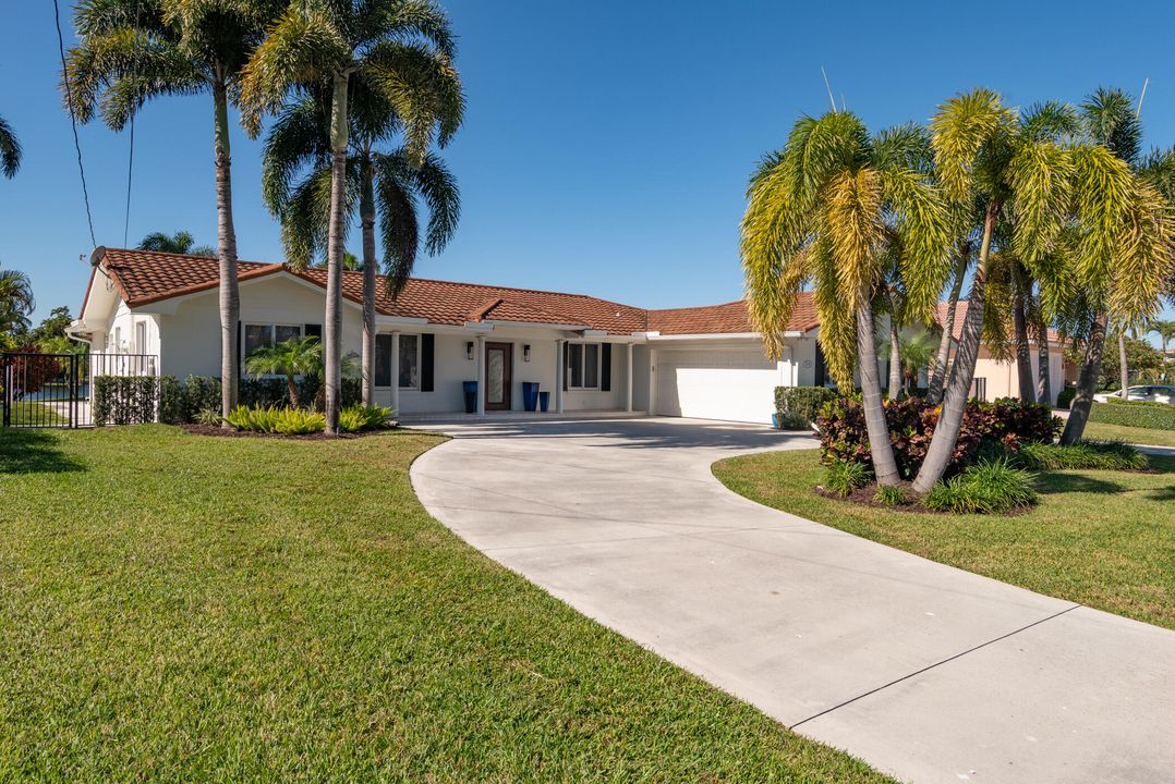 En Venta: $1,650,000 (3 camas, 2 baños, 2439 Pies cuadrados)