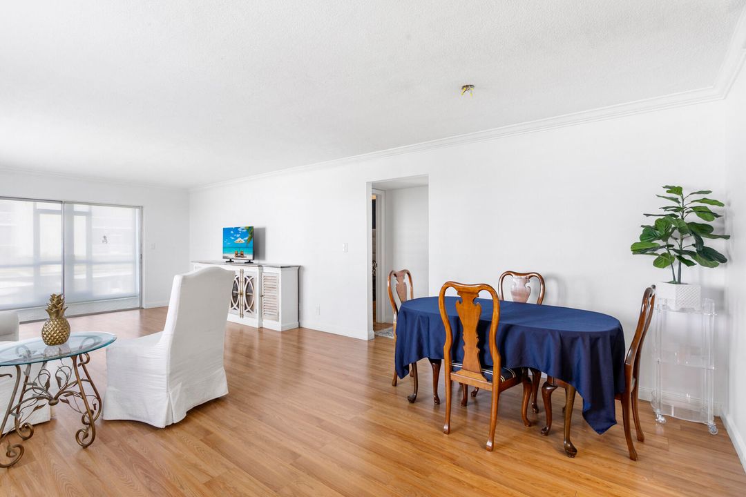 For Sale: $324,999 (2 beds, 2 baths, 1014 Square Feet)