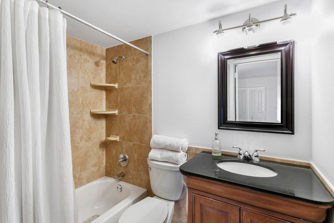 For Sale: $324,999 (2 beds, 2 baths, 1014 Square Feet)