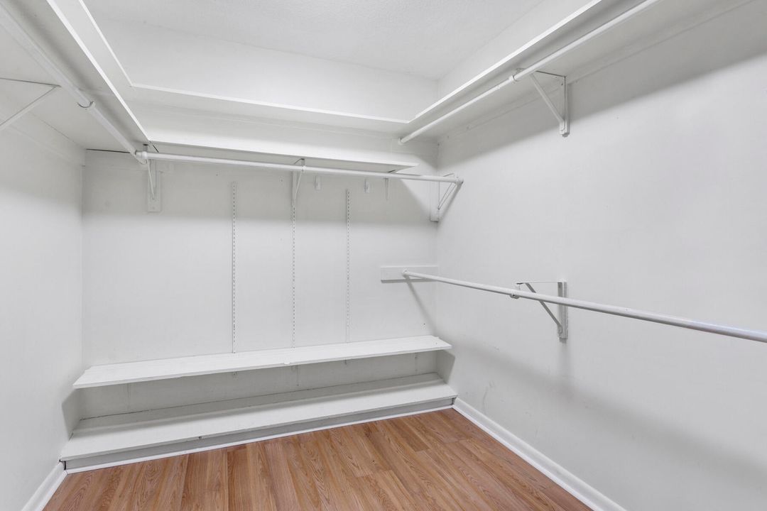 For Sale: $324,999 (2 beds, 2 baths, 1014 Square Feet)