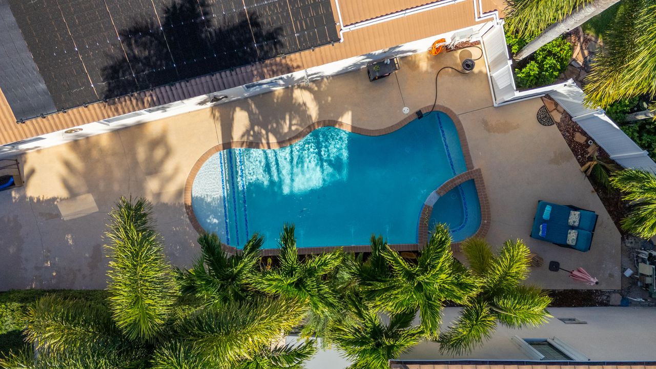 En Venta: $585,000 (3 camas, 2 baños, 2126 Pies cuadrados)