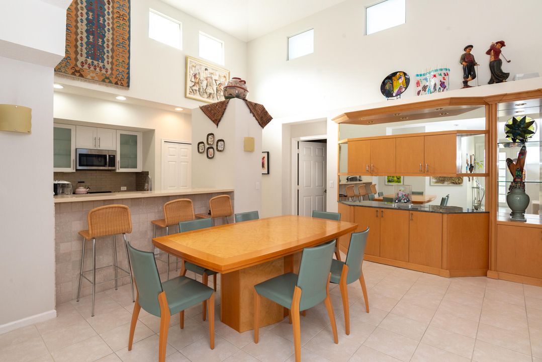 En Venta: $569,000 (3 camas, 2 baños, 1661 Pies cuadrados)