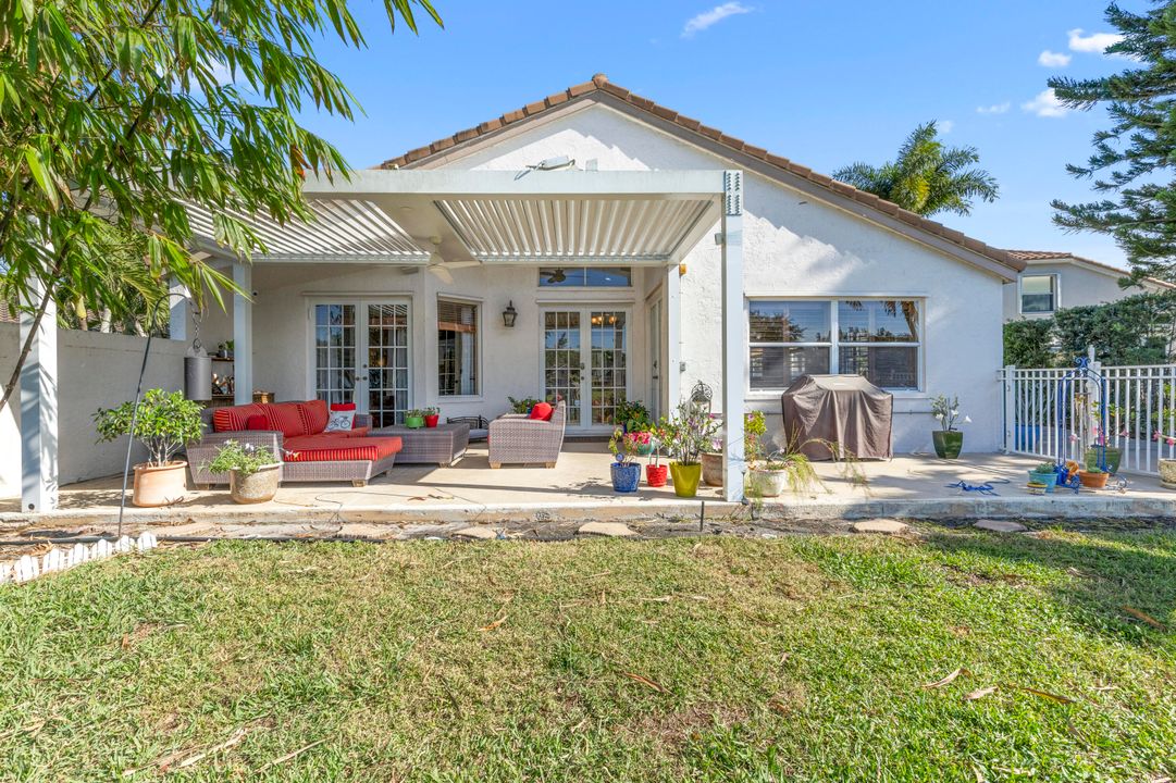 En Venta: $585,000 (3 camas, 2 baños, 2126 Pies cuadrados)