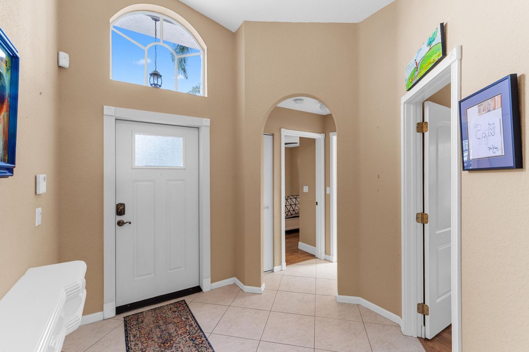 En Venta: $585,000 (3 camas, 2 baños, 2126 Pies cuadrados)