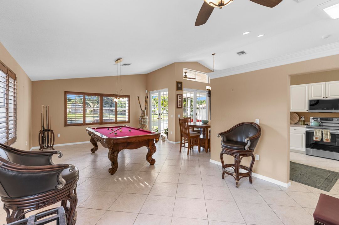 En Venta: $585,000 (3 camas, 2 baños, 2126 Pies cuadrados)