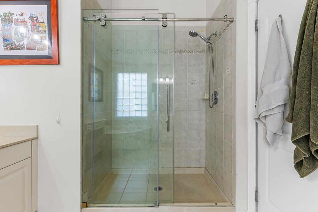 En Venta: $585,000 (3 camas, 2 baños, 2126 Pies cuadrados)