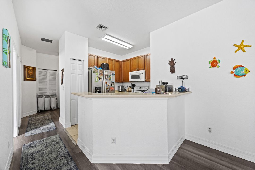 For Rent: $2,400 (3 beds, 2 baths, 1344 Square Feet)