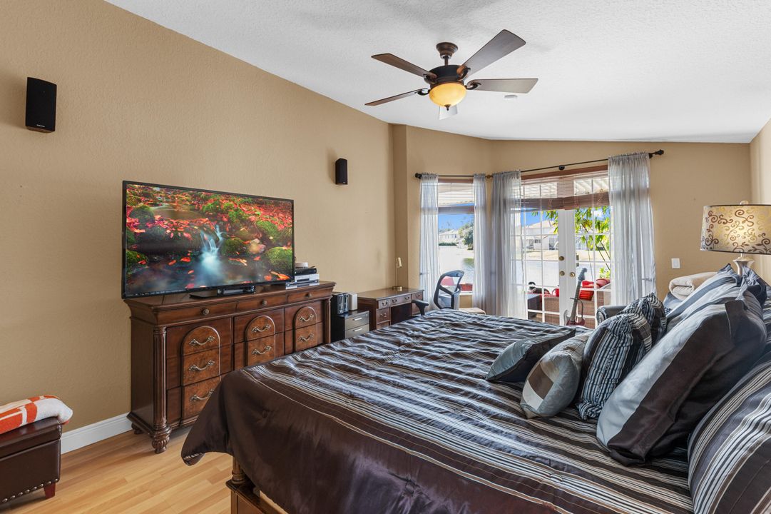 En Venta: $585,000 (3 camas, 2 baños, 2126 Pies cuadrados)