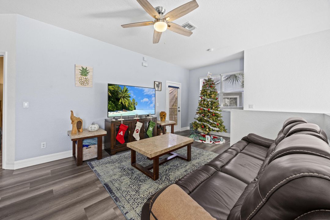 For Rent: $2,400 (3 beds, 2 baths, 1344 Square Feet)