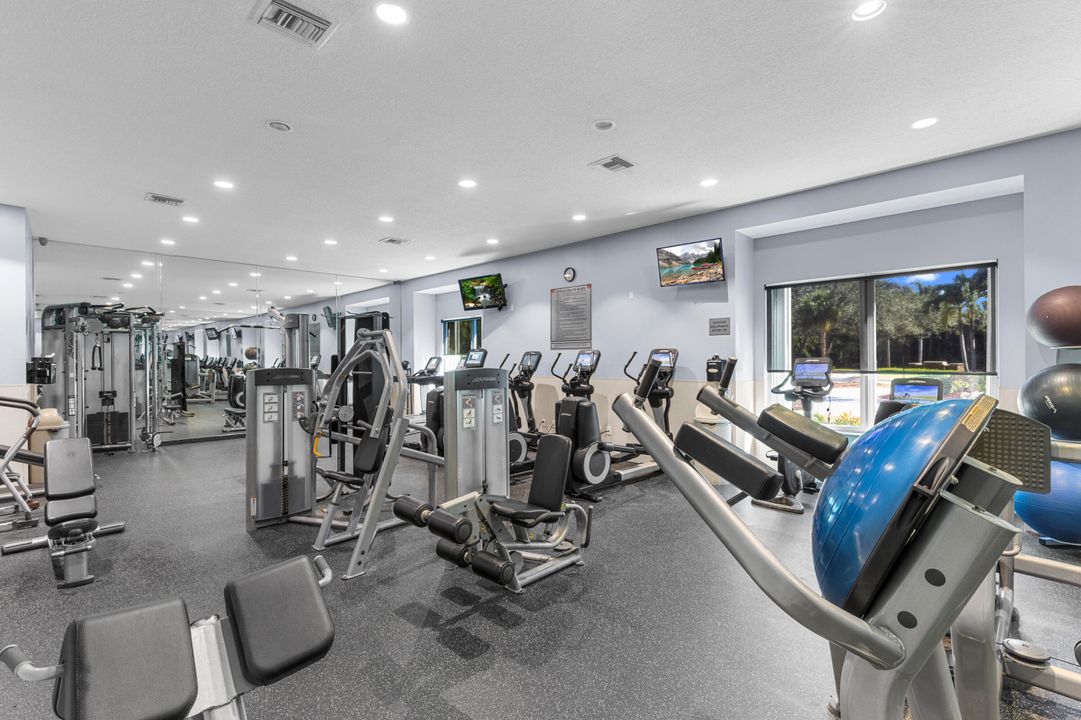 En Venta: $585,000 (3 camas, 2 baños, 2126 Pies cuadrados)