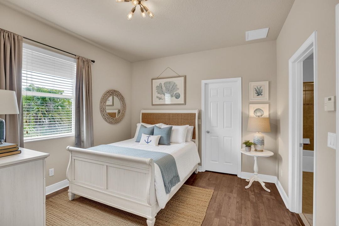 На продажу: $320,000 (2 спален, 2 ванн, 860 Квадратных фут)