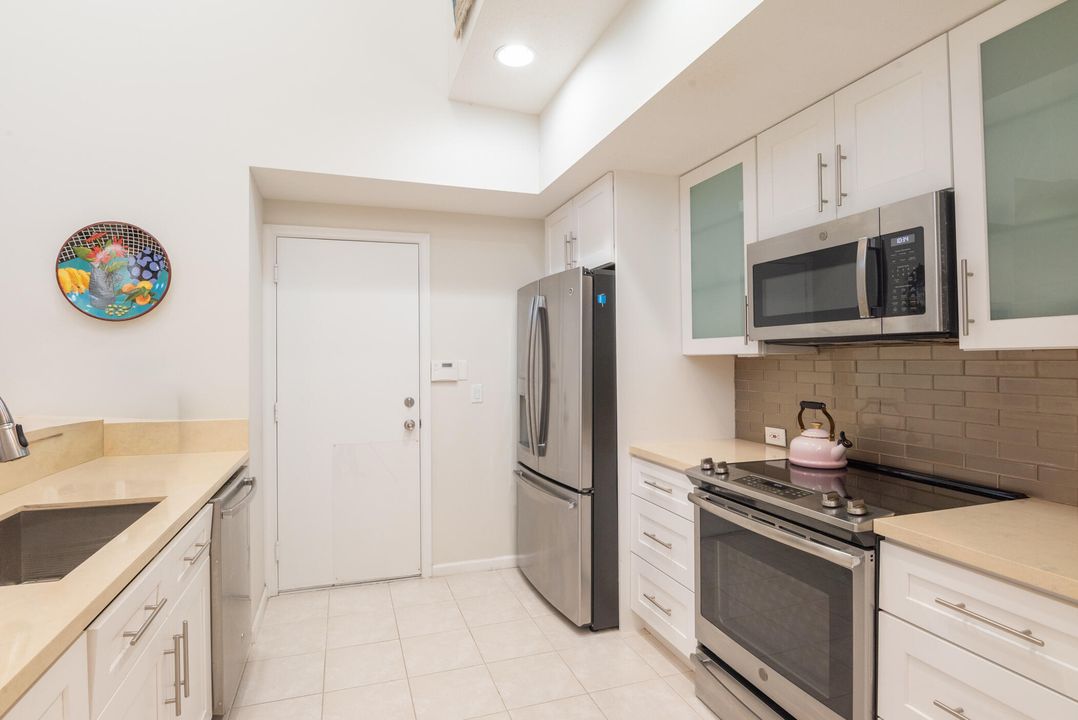 En Venta: $569,000 (3 camas, 2 baños, 1661 Pies cuadrados)