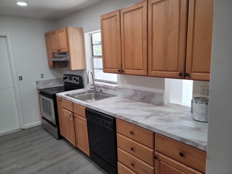 En Venta: $289,900 (2 camas, 2 baños, 1360 Pies cuadrados)