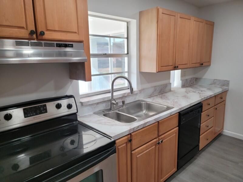 En Venta: $289,900 (2 camas, 2 baños, 1360 Pies cuadrados)