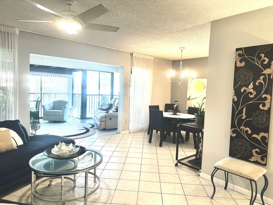 En Venta: $375,000 (2 camas, 2 baños, 1413 Pies cuadrados)