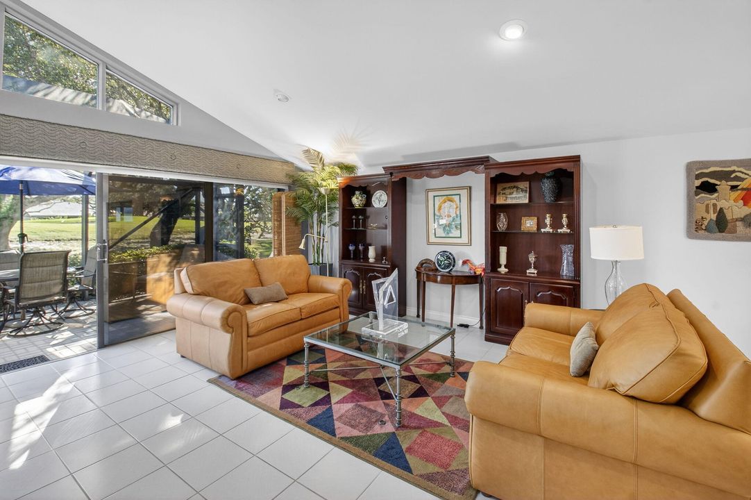 En Venta: $544,900 (3 camas, 2 baños, 2732 Pies cuadrados)