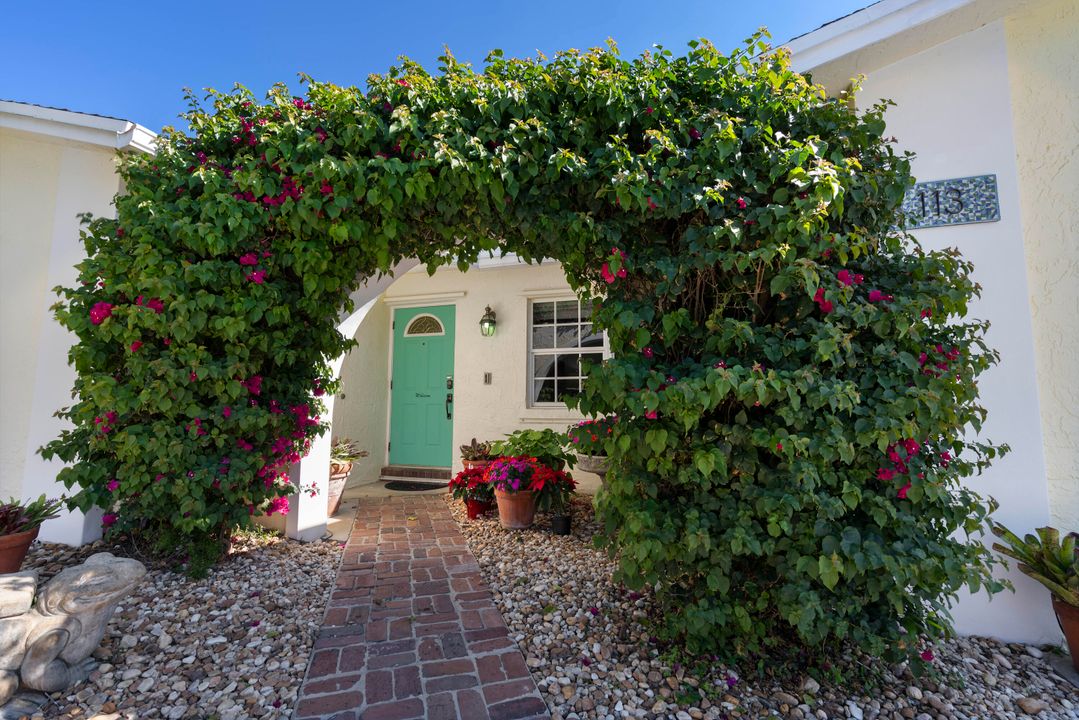 Active With Contract: $599,900 (4 beds, 3 baths, 2510 Square Feet)