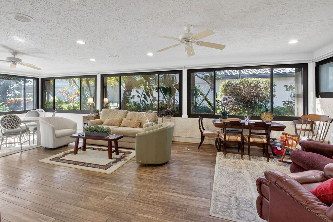 En Venta: $544,900 (3 camas, 2 baños, 2732 Pies cuadrados)