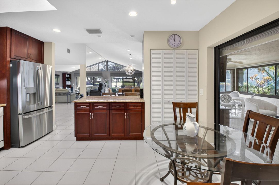 En Venta: $544,900 (3 camas, 2 baños, 2732 Pies cuadrados)