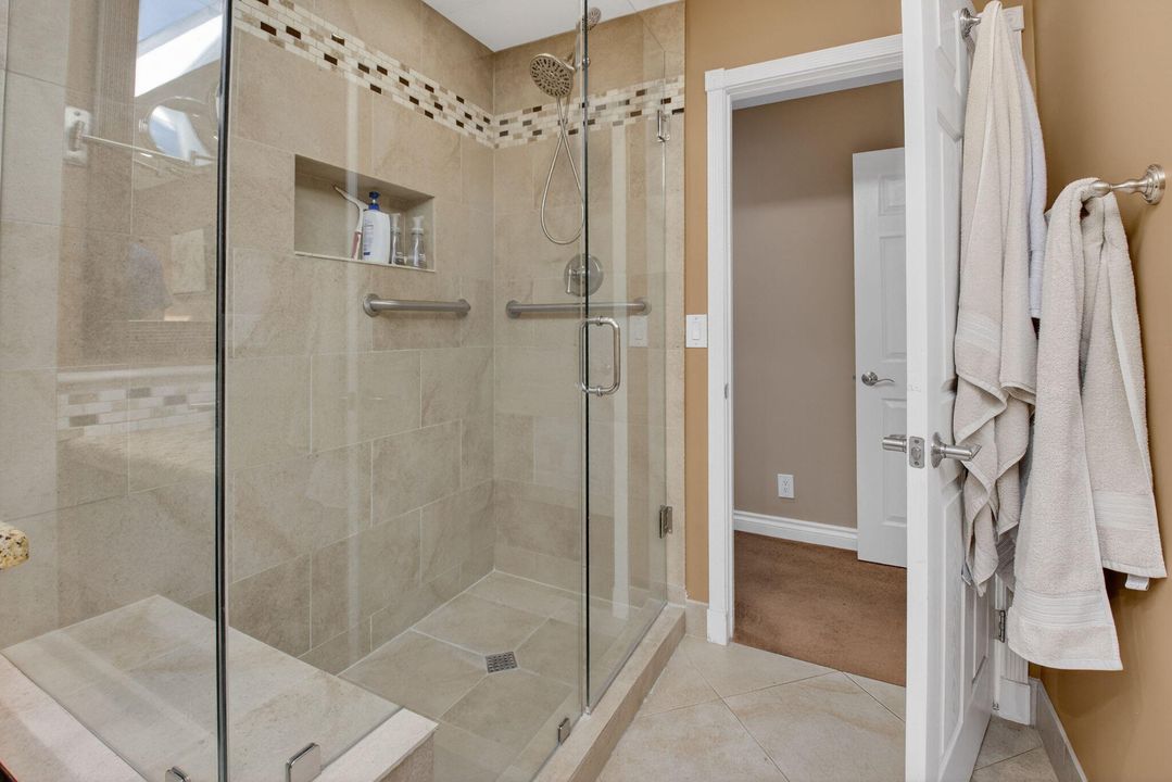 En Venta: $544,900 (3 camas, 2 baños, 2732 Pies cuadrados)