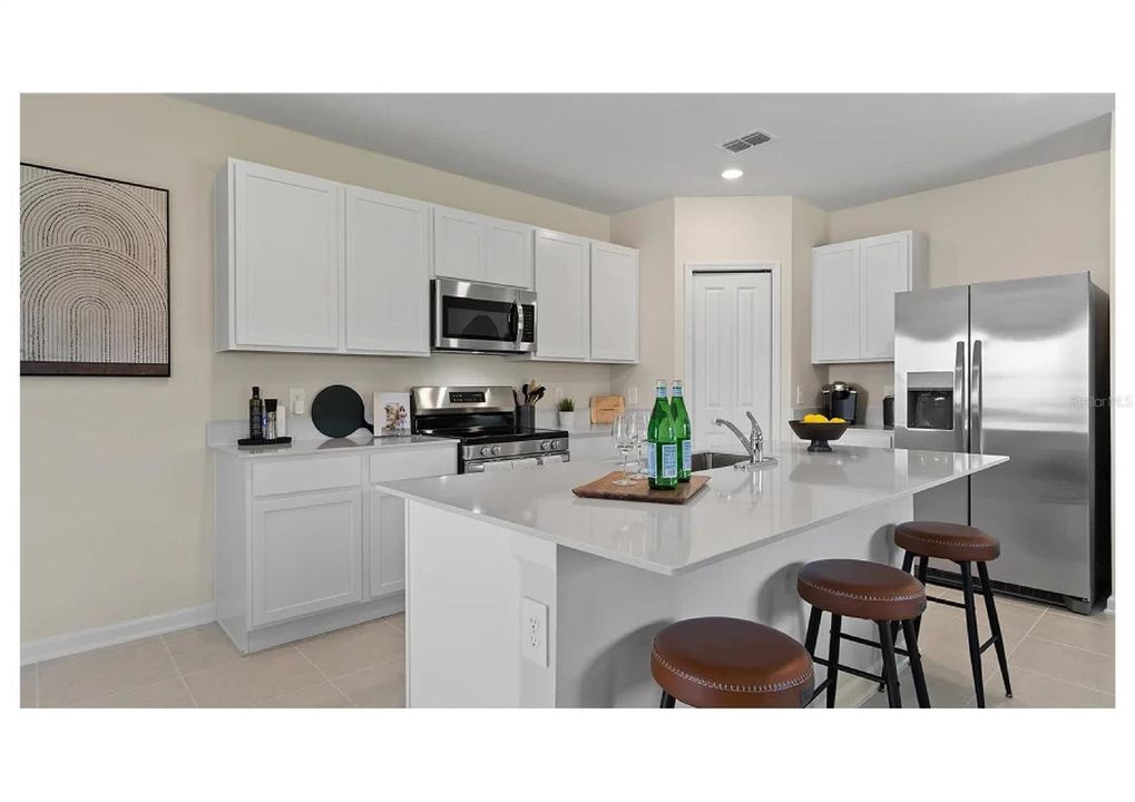 For Rent: $2,200 (4 beds, 2 baths, 1874 Square Feet)