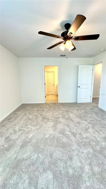 For Rent: $2,200 (4 beds, 2 baths, 1874 Square Feet)
