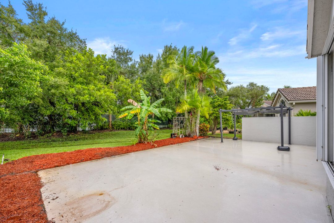 На продажу: $619,000 (5 спален, 3 ванн, 2546 Квадратных фут)