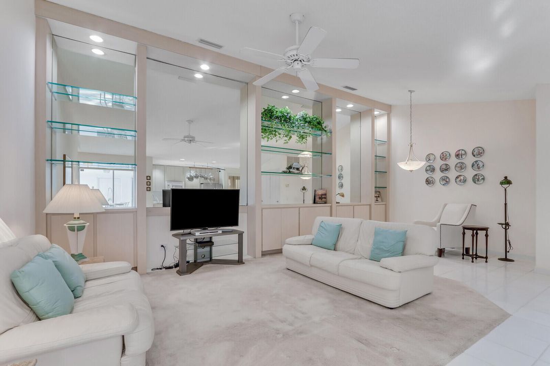 En Venta: $360,000 (2 camas, 2 baños, 1152 Pies cuadrados)