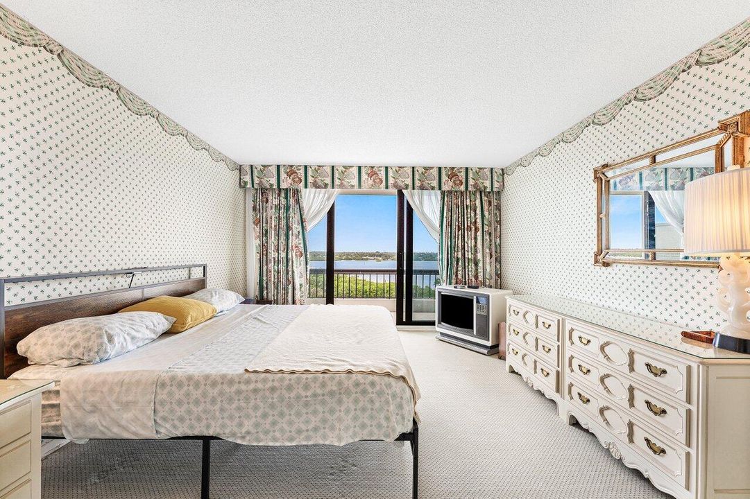 待售: $3,050,000 (3 贝兹, 3 浴室, 2606 平方英尺)