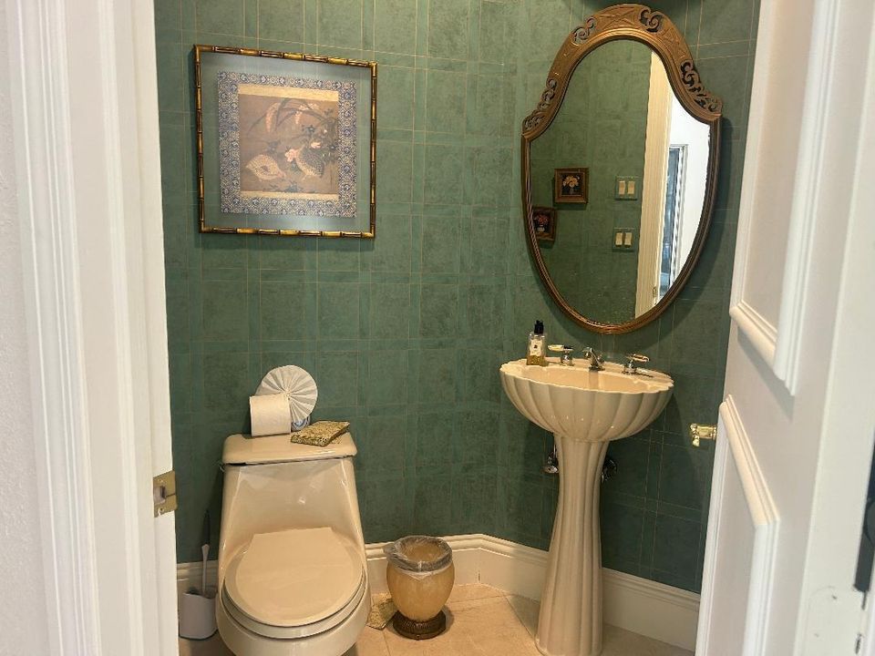 В аренду: $17,000 (5 спален, 4 ванн, 4151 Квадратных фут)