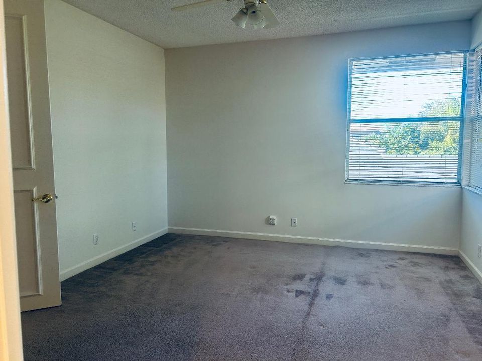 В аренду: $17,000 (5 спален, 4 ванн, 4151 Квадратных фут)