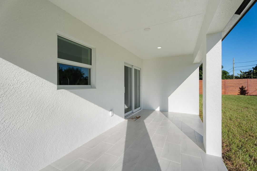 En Venta: $485,000 (4 camas, 2 baños, 1800 Pies cuadrados)